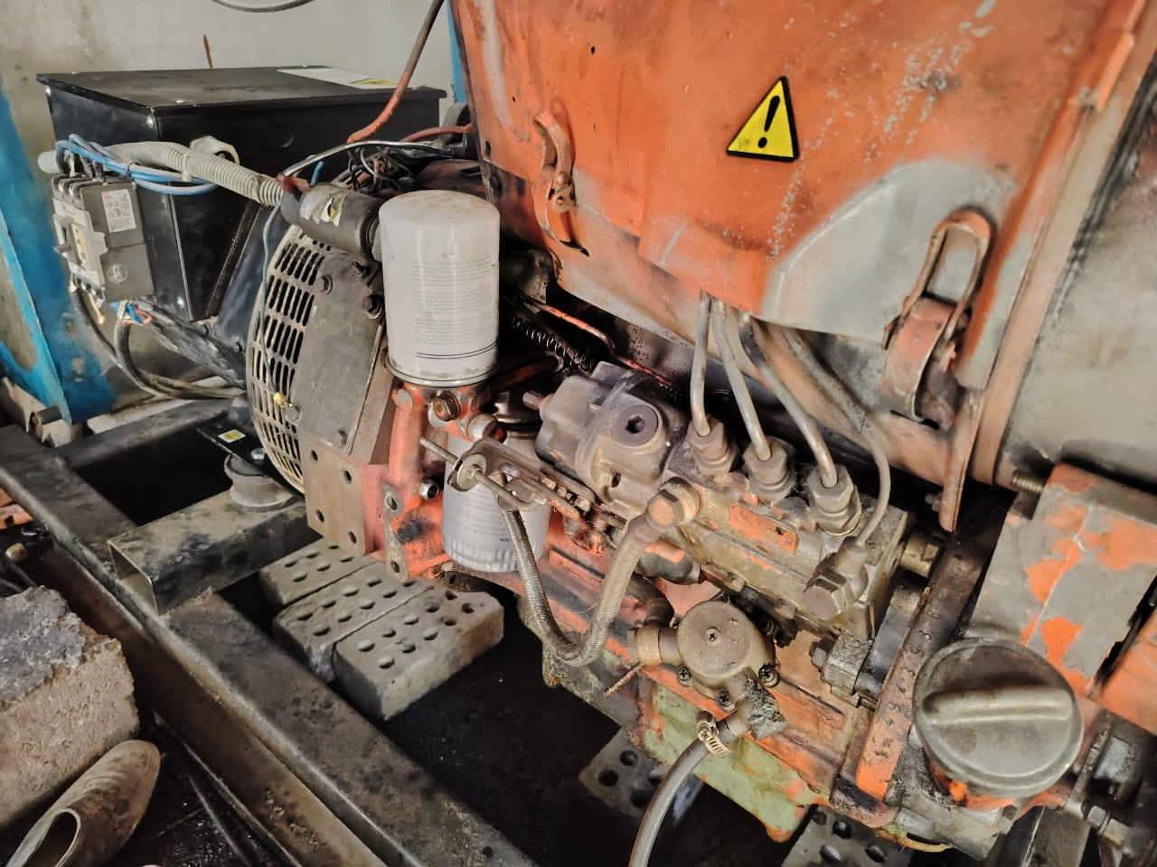 دويز 3 سلندر ألماني تشغيل وتطفئة شاشة أوتو .. 40 kva

***********
الفلوجة
