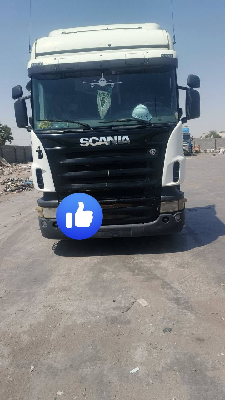 السلام عليكم راس تريله للبيع موديل 2006مكينه انجكتر420 كير جي ار4×4 تخم تاير وياها عربانا اشمتز جديده اتريد بس راس تريدها كامله  سياره مكفوله لا تنقيص لا تبخير  السياره كامله كبل للشغل للستفسار *********** مكان السياره بصره
