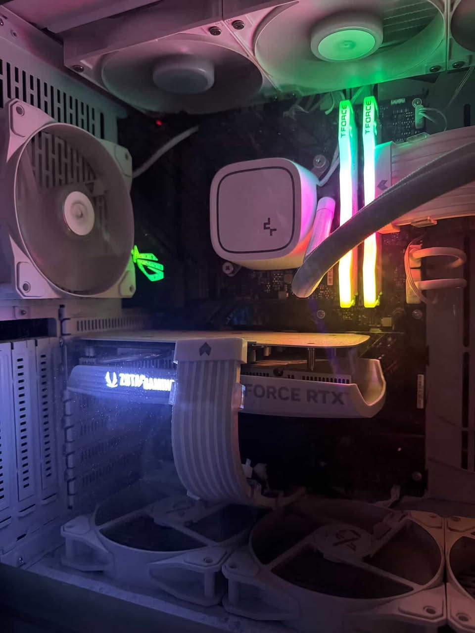 سلام عليكم كرت شاشة للبيع 4060 zotac ابيض  دول فان  ب450 الف استخدام بسيط  جدا


**إذا كنت صاحب هذا الإعلان وتريد حذفه لأي سبب، رجاءا أرسل رسالة إلى الدعم الفني**