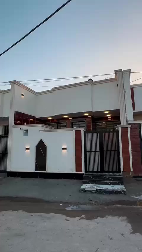 بيت للبيع مساحته 120 متر خدمات كامله   مناء جديد طابوك عنوانه سبع قصور خلف جامع المام علي قريب علشارع العام  سعره بس56 قفل قفل من الخير الحاب يشتري خلي يتصل ***********
