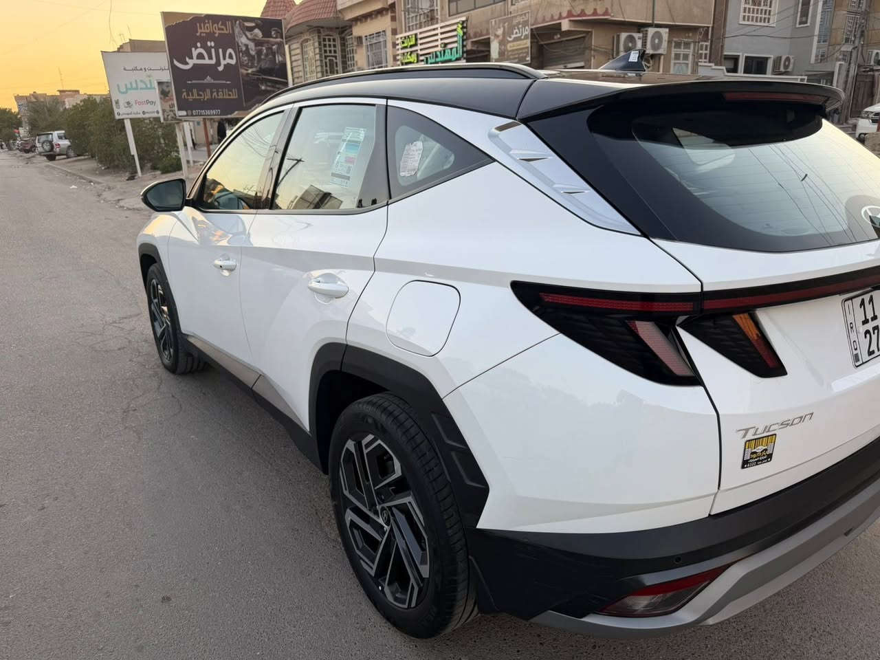 السلام عليكم من رخصة إدارة الكروب عندي توسان موديل 2025 2 كلار قماره سوده اصل سيارة نضيفة جدا بدون بارد ولا  صبغ  وبدون حالوب مواصفات ويل 19 صندوق كهرباء كراسي كهرباء ماشه 42 الف السعر 223 بها مجال مكان السياره بغداد البلديات تلفون ***********
