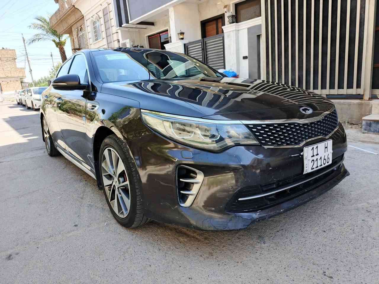 السلام عليكم للبيع اوبتما 2017 خليجي فول الفول 1/1 VIP مكينة 2400 دوش
مكينة 2400 دوش دبل كزوز مكفولة وضع شركة ماممدود علية صبانة
كير وضع شركة مكفول فقط مبدل فلتر
تبريد ❄🧊 + تدفئة 🔥
ماشية 135 KM حقيقي
موصفات
1 بصمة ابواب + بصمة تشغيل + بصمة جنطة
2 اشاير بل مرئي + المرئي شفط + اوتو عند الفتح وقفل
3 بنوراما 3 طكات
4 تبريد قطعتين  امامي +خلفي + منفصل مناخين+ ابيانو
5 كشنات جلد قرميدي + حظن + كشنات كهرباء جهتين
+ خزن ميموري وضعيتين + بردات خلفية بلادي + ستيرن حرف D + تدفئة بل استيرن 
6 تبريد + تدفئة بل كشنات الامامي + الخلفي تدفئة
7 سايد ابريك بصمة
8 اوتو HOLD
9 3 انظمة قيادة(ECO فول اقتصادي + sport رياضي + NORMAL عادي)
10 مانع انزلاق + ABS
11 حساسات امامية + حساسات خلفية 360 درجة
12 كامرة دوارة 360 درجة 
13 شاشة اعطال + شاشة مسجل + شحن لاسيكي 
14 فول تحكمات استيرن+ قفل سرعة +شفتات بل ستيرن
15 نظام تطبك روحة وحدة بارك P
16 سستم ايرباكات عدد 12 
17 لد امامي نهاري + ليلي + لد خلفي + كشاف ضبابي
18 منظومة عدسات بلادي عالي ناصي LED نهار وتتغير مع لوفة الاستيرن اوتو
19 نظام سرقة + قفل وفتح الجام الاربعة اوتو بل سويج
20 زركات مي على المازدة + ماسحات اوتو 
20  ويل حجم 18 رياضي + 5 ويل كب
وبعد بيها موصفات ......
( صبغ باب خلفي + شبر بل جاملغ فقط)
(لغود + شواصي + حوض + تكم + ايرباك + فتح مكفولات)
بسمي تحويل مباشر سنوية وهزة ورقم جديد
مكاني بغداد حي جهاد 
السعر 142 وبيها مجال للطيبين واني اسف على الاطالة
***********
