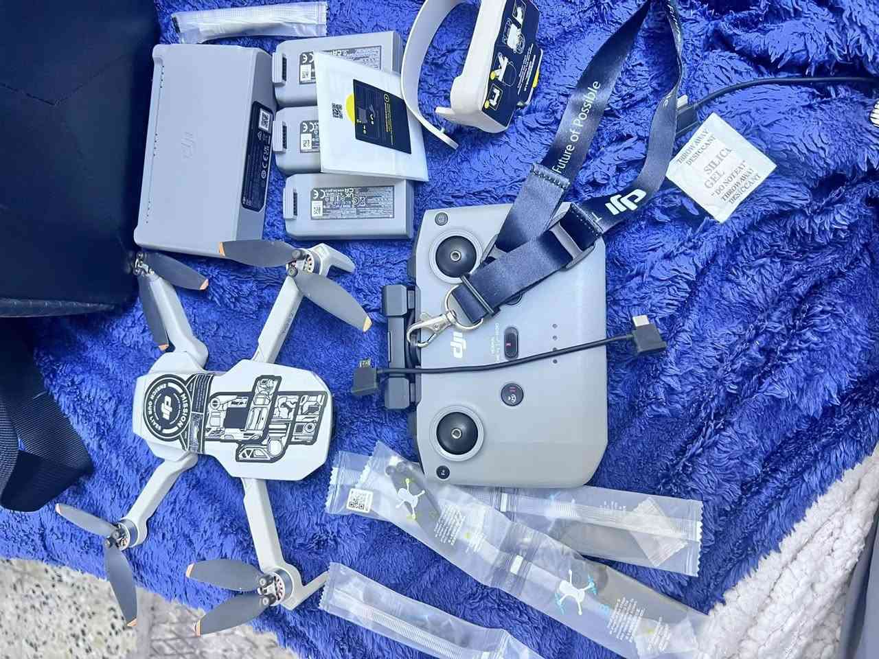 مني تو اس اي 
كومبو ب٦٥٠ الف وبيها مجال للشراي كاملة مكمله


**إذا كنت صاحب هذا الإعلان وتريد حذفه لأي سبب، رجاءا أرسل رسالة إلى الدعم الفني**