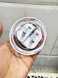 شاحنة ايفون 14وترهم جميع الايفونات شحن سريع بقوة 35واط  مستخدمة قليل  ...