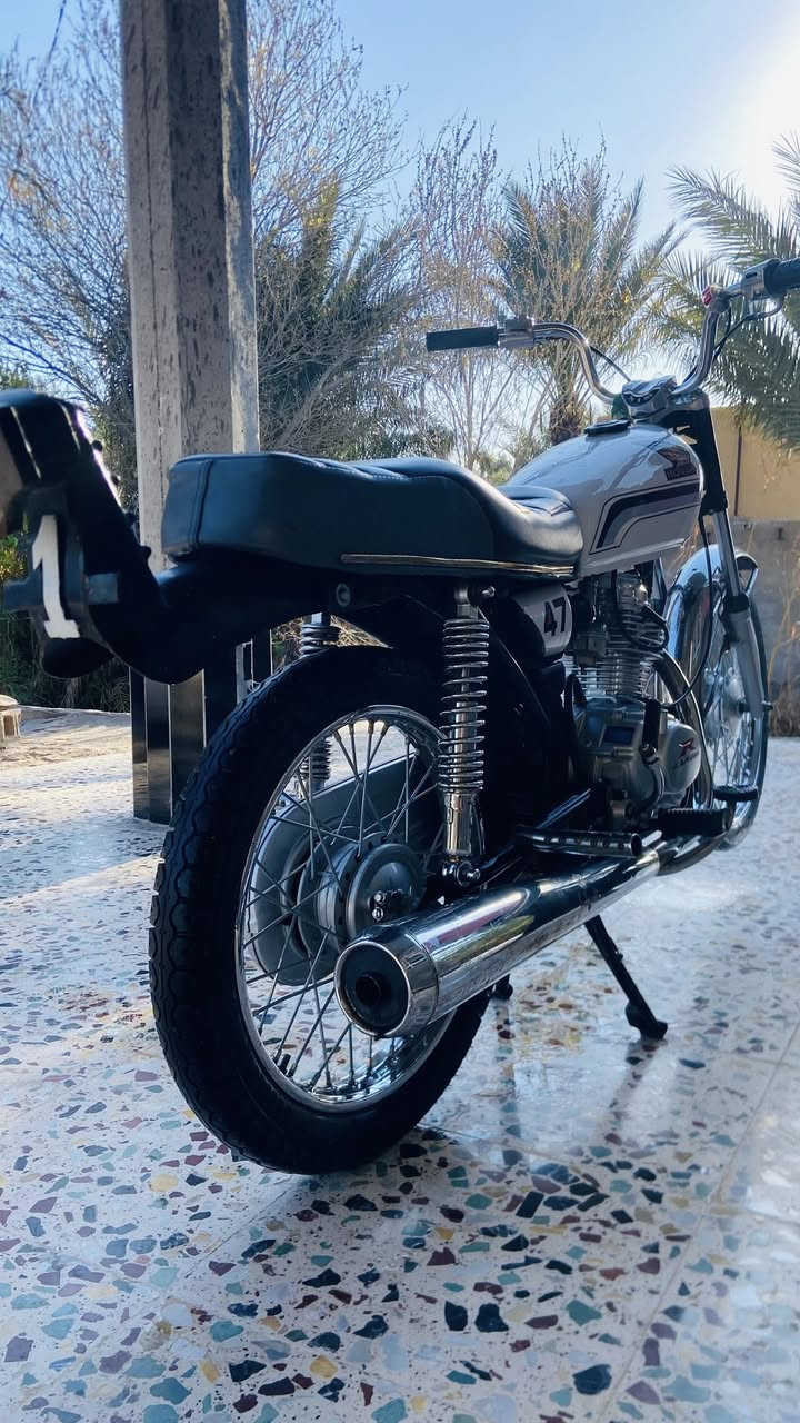 دراجه البيع موديل 2020وراق صولي وسعر 800بيع مجال هاذه رقمي ***********عله طريق نعمانيه كوت شراي راسني
