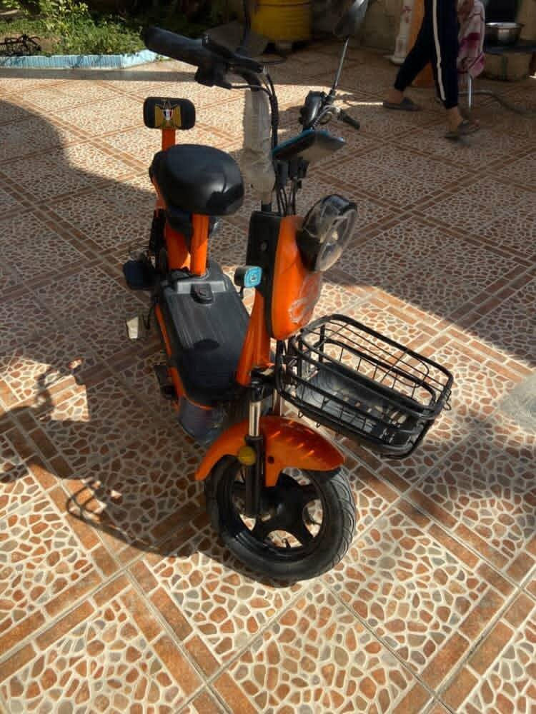 السلام عليكم
دراجة شحن للبيع حجم 16 سويج وبصمة عدد ثنين لايت لد ثلاث سرعات سرعته 60 يقرة بالشاشة بطارية عدد اربعة استخدام ماصارله شهر

السعر 370وبي مجال. رجاءا مو شراي لا تعبني

للتواصل ***********
