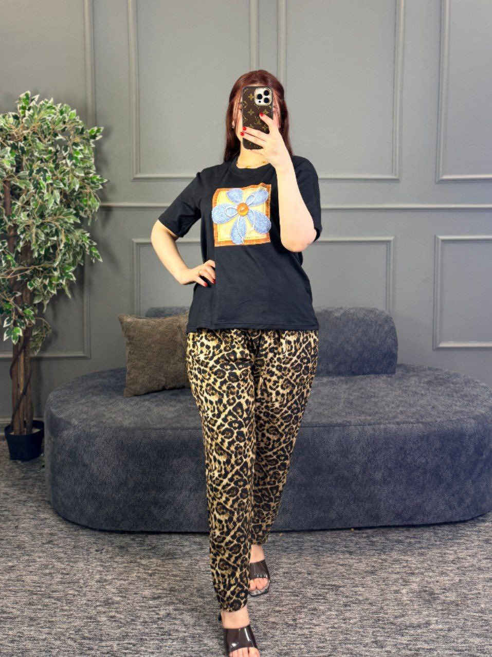 تراك  نسائي  

خامة التشيرت فانيل زبدة البجامة كريشة   شرط الفحص

فري سايز  لحد ٩٠ كيلو

#توصيل__بغداد__محافظات


**إذا كنت صاحب هذا الإعلان وتريد حذفه لأي سبب، رجاءا أرسل رسالة إلى الدعم الفني**