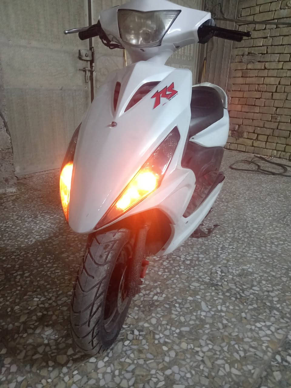 السلام عليكم دراجه ماكس مضلع حديث دراجه نضافته 90 بلميه نوزل كهربائيات جديده عالي ناصي اشاير تايرات جدد مجفته جديد السعر النهائي 550 المكان الأمين الثانيه رقم ***********
