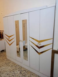 غرفة نوم • مستعملة • ٥ قطع