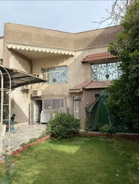 ٢٧٠م • خلف البنوك • جاهز للسكن