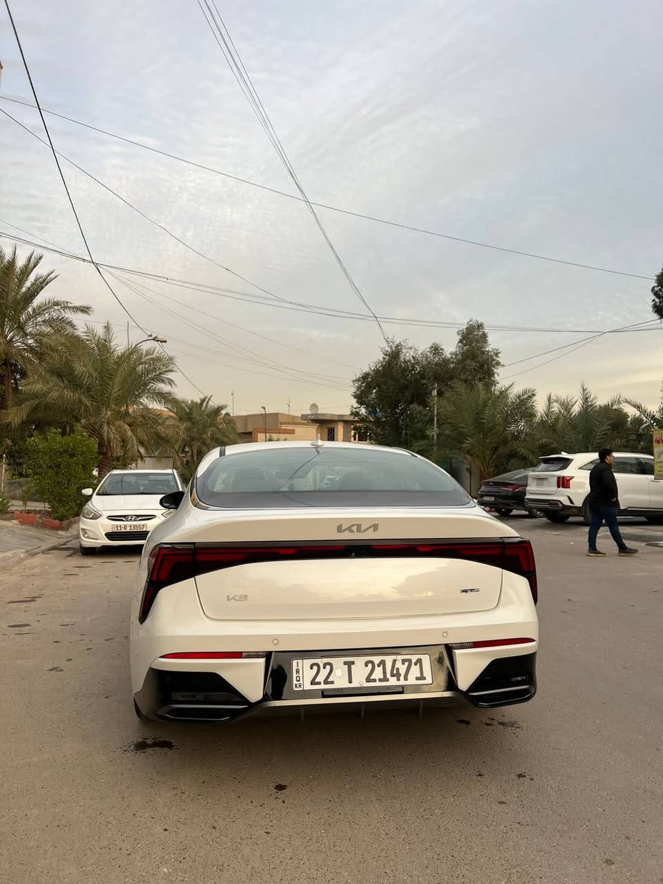 السلام عليكم للبيع او مراوس حسب القناعه
اسم السياره: KIA K5 
فئة السياره: جيتي لاين
موديل: 2025
محرك: 2500
رقم اربيل بأسمي هزه جديده فقط تحويل
ممشى السياره 12 الف 
مواصفات السياره فول 1/1 عدا البنوراما.
-الصندوق الذكي يفتح عند الاقتراب
-بصمة ابواب
-تشغيل عن بعد
-شاشه ديجيتال متصله كار بلي 
-رادار امامي وخلفي وجانبي + حساسات خلفيه واماميه وبريك طوارئ
-هاندبريك بصمه 
تبريد وتدفئة كشنات+ تدفئه ستيرن 
-شحن واير ليس
-لد نهاري + منضومة زنون + بك لايت لد 
-تحكمات ستيرن + مثبت سرعه + تحديد مسار
-4وضعيات قياده بالماوس
-اوتو هولد للتوقف الالكتروني
-3 كاميرات ٢ خلفيات وحده اماميه
حادث السياره مثل مموضح بالصور جاملغ وشويه من البنيد سياره جديده بعده نايلون الشركه بيها
رقم صاحب السياره: ***********
العنوان: بغداد حي القاهره
