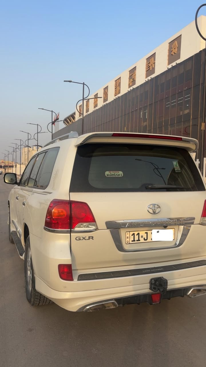 السلام عليكم
لاندكروز 2015 بريمي
محرك ٦ سلندر
كفالة بيها بس بارد قليل بالجنطة
ماشية 242الف
رقمها بغداد السيارة بأسمي
السيارة نظيفة ومحركها ممتاز
ومداريها
المكان ذي قار
للاستفسار خاص￼￼


**إذا كنت صاحب هذا الإعلان وتريد حذفه لأي سبب، رجاءا أرسل رسالة إلى الدعم الفني**