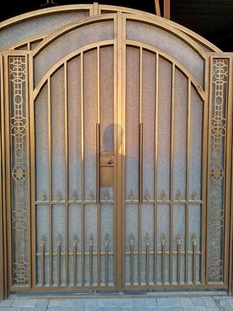 سلام عليكم اخوكم حداد متنقل وشغلي هندسي ودرجة أولى بيبان وشبابيك وسقيف كسبان وسندويج  وكفت لعمال اتصل وتدلل ***********
