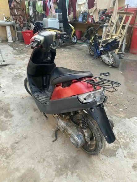 السلام عليكم بطه لبيع ما مفتوحه ناعمه بس الكربائيات ما تشتغل بسبب ربط الوايرات ما اعرف اربطهن ونقص فقط جامات مال لايتات وقبق بانزين وتحياتي الكم سعر 175وبيه مجال بسيط جداً مكاني كربلاء تجاوز حي الصناعي قرب كوفي ابو الجود  ***********
