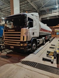 سكانيا ٢٠٠٥ • مكينة ٤٢٠ • تصريح أمني سنتين