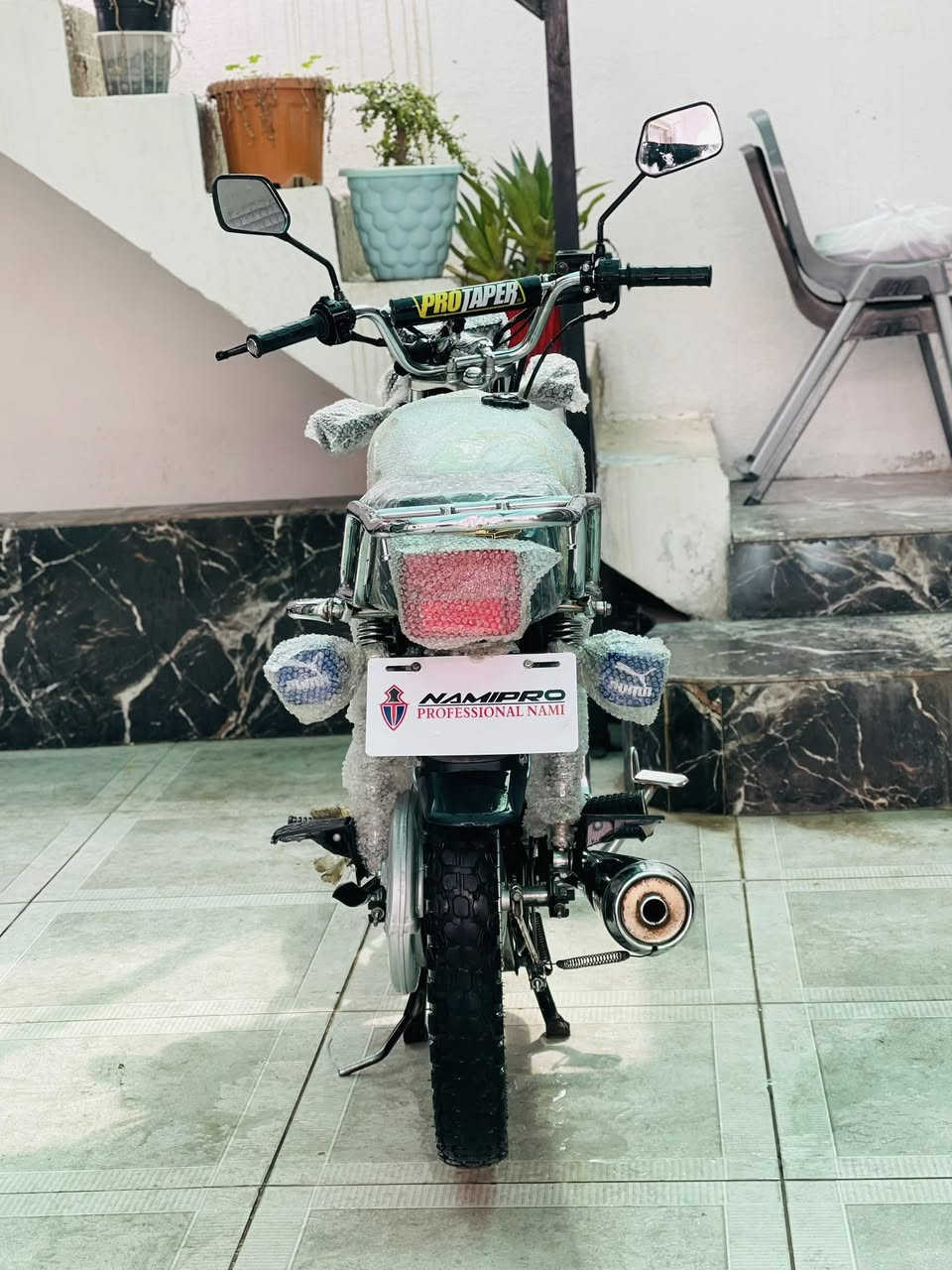 دراجةنامي برو  5 كير موديل2021  اوراق منفيس كامل دراجة سفر ماشاالله قليل مستخدم ريموند شغال عن بعد نكرة سلف
محرك مامفتوح شرط لا صرف لا بخار صوط كاتم اخرس كهربائيات كامل شغال کیجات دشبول عدادات سرعە کیرنگ کلە شغال ويالة مگص شرط بدون عواج تايارات لوك بريكات بل مكان دراجة مكفولة عامة شرط اخو جديد ماشا الله مابي اي نقص
سعر 580
رقم موبايل ***********
عنوان كركوك شورجە یم مطعم حمة ناصر
