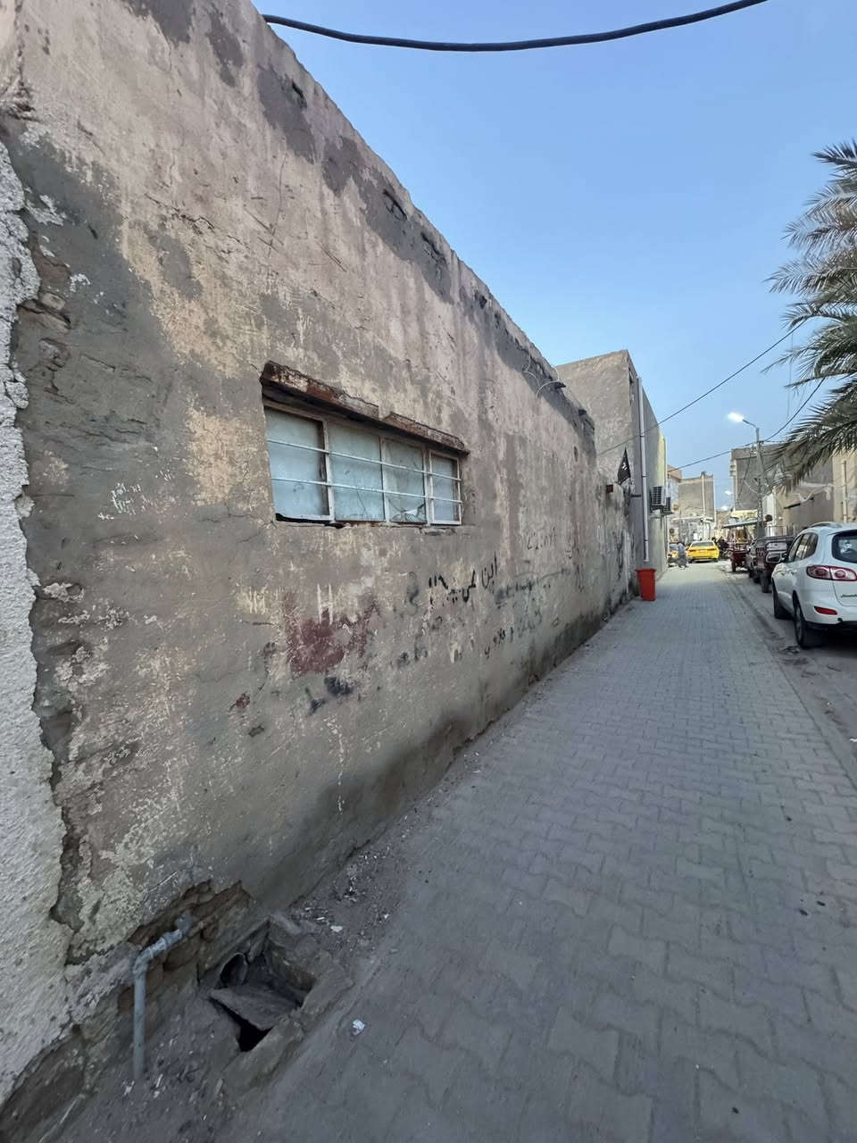 محل60 متر + بيت105متر للبيع
السلام عليكم محل داخل لسوق مساحة 60متر محل حميد عبد الرضا 

بيت للبيع مساحة 105متر خلف السوق موقع لبيت مؤاجر حالياً ويصلح محلات تجاريه

للاستفسار الاتصال
سيف ***********
محمد ***********
