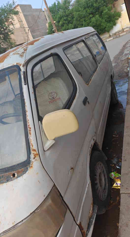 للبيع بحالة جيدة تفيد خط مال طلاب محرك وكير شرط محرك ونجي الي يحب يستفسر يتصل *********** بصرة سعرها 18 ورقة
