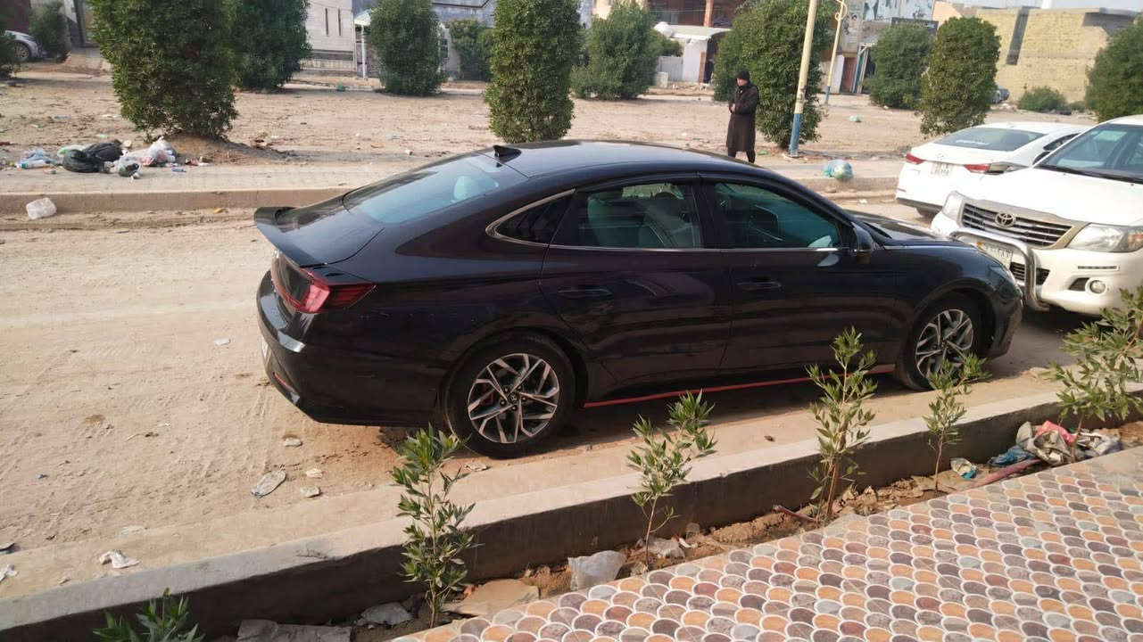 مساء الخير متابعينا الافاضل ، شلونكم اليوم 🤍

المناسب يمنا غير 🔥💣

🚗 معروض للبيع عبر منصة السيارات العراقية

🔹 السيارة: ( هيونداي سوناتا )
🔹 سنة الصنع: 2023
🔹 بيه 3 قطع صبغ
🔹 الحالة: (نظيف)
🔹 الفحص: (فحص كامل)
🔹 السعر: ( 145 $$  قابل للتفاوض)
🔹 الموقع: ( بابل )

✨ مميزات إضافية:
 • مالك مباشر
• مرقم بغداد جاهز انكليزي 
 • جاهزة للتنازل
 • بنيد وجاملغ وباب صبغ
 • إمكانية المعاينة والفحص

📩 التواصل خاص فقط

البيع يتم عن طريق منصة السيارات العراقية
نرتب المعاينة، الفحص، والتواصل بكل شفاف

للمشتري الجاد فقط

***********
