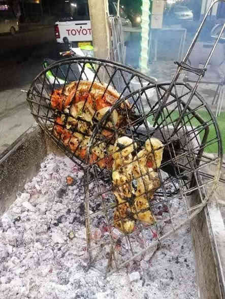 السلام عليكم 
يعلن مطعم ومشويات سرمد الجبوري 
كيلو الكباب لحم ١٢ الف 
كيلو لحم دجاج ١٠ الف 
دجاج مجمد كيلو و ميتين ب ٧٠٠٠ مع التمن والمقبلات 
دجاج ذبح وزن كيلوين السعر ١٠ مع التمن والمقبلات 
سمك حي السعر ٦٠٠٠ الف 
سمك مشوي السعر ٧٠٠٠ الف
كيلو اللحم عجل بالعظم ١٠ الف 
كيلو اللحم عجل شرح ١٢ الف 
يوجد خدمه توصيل 
للأستفسار 
***********
العنوان نزله اولاد مسلم
