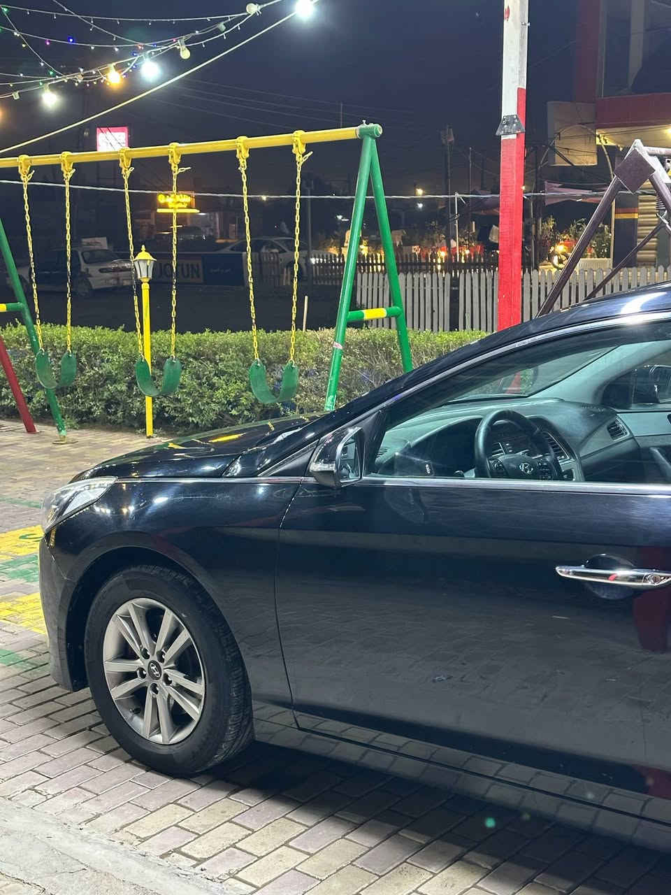 السلام عليكم ورحمة الله وبركاته للبيع سوناتا 2017 فول مواصفات رقم أربيل الجديد باسمي
وارد كندي فقط بنيد صبغ
كير محرك كفالة  برغي ممفتوح
تخم تايرات ٤ جدد
باتري جديد
فيول بمب جديد
صدرها نص عمر فقط
بيها بارد مكانين الهلالات مال جاملغات الخلفية
مكاني بغداد ابو غريب
السعر ١٢٠ وبيها مجال بسيط
*********** اتصل للاستفسار اكثر
