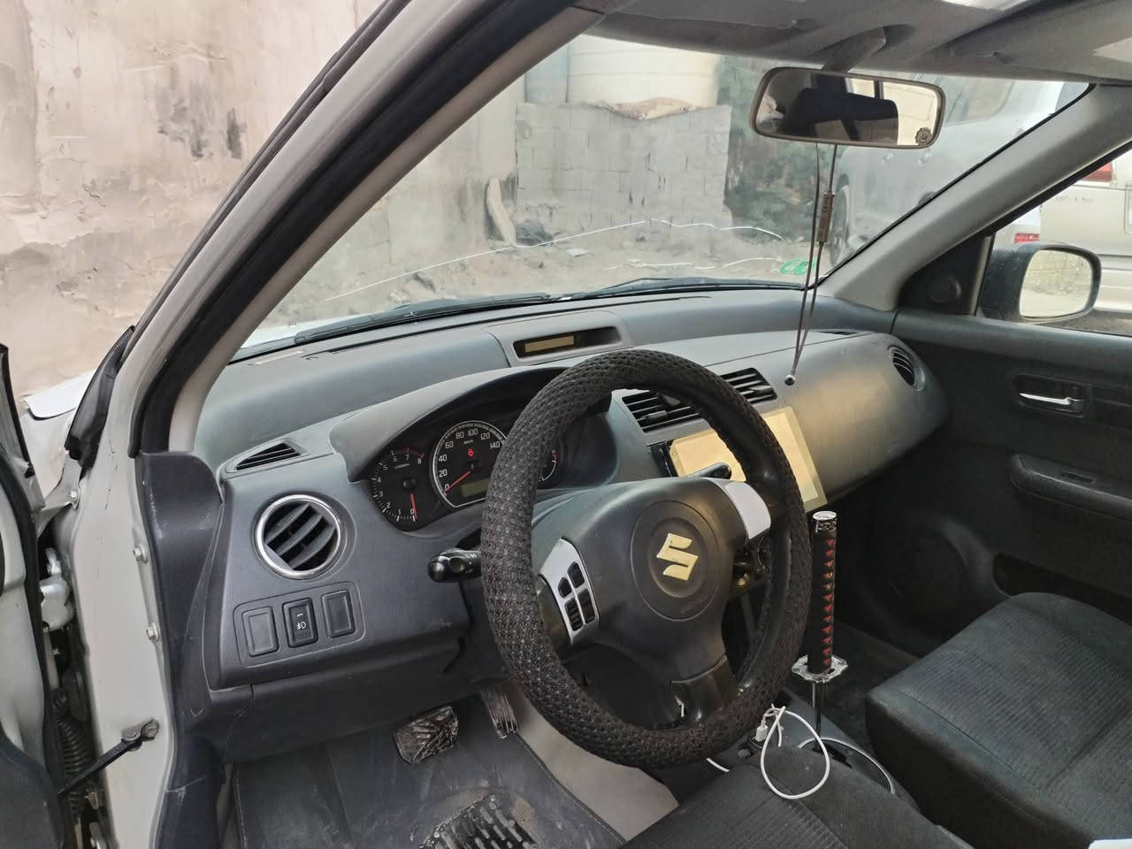 سازوكي سويفت ٢٠٠٨ سبورت ياباني اصل
مكينه جير جدد

مكينه 1.6 vvt دوش

سياره بيها طخات بسيطه

وبيها بارد بالمدكر الامامي جهه العبري

رقم بصرة مشروع وطني تحويل مباشر حصراً

دواخل جديده ونضيفه جداً

حداديه تايرات تبريد كله جديد

شاشه اندرويد

نقصها بطانه تاير امامي وبنزات فقط.

ضفيره ماملعوب بيها ابد جديده

كل حساسات شغاله كهربائيات كلها شغاله

عدادات عينه كلها شغاله

سنتر لوك. 

كلوب جك انجن مابيها يعني كل شي شغال مضبوط

ادامه مسويلها قبل سبوع من دكشن بارد الحساسات النوزلات للمجاول

ماشيه ١٨٠ الف قابل للزيادة

المحرك الجديد ماشي علي فقط ١٠ الف كيلو متر

دهن الكير جديد دهن محرك بعد بي تمشي الف ونص لان ماشي علي ١٥٠٠ كيلو

مكاني البصرة ورقم بصره أ سنويه لل٢٧

بدي شوف العين بيها جراد بالقماره والبنيد

بدي ماكفله اكرر شوف العين

السعر ٥٥ ورقه

***********
