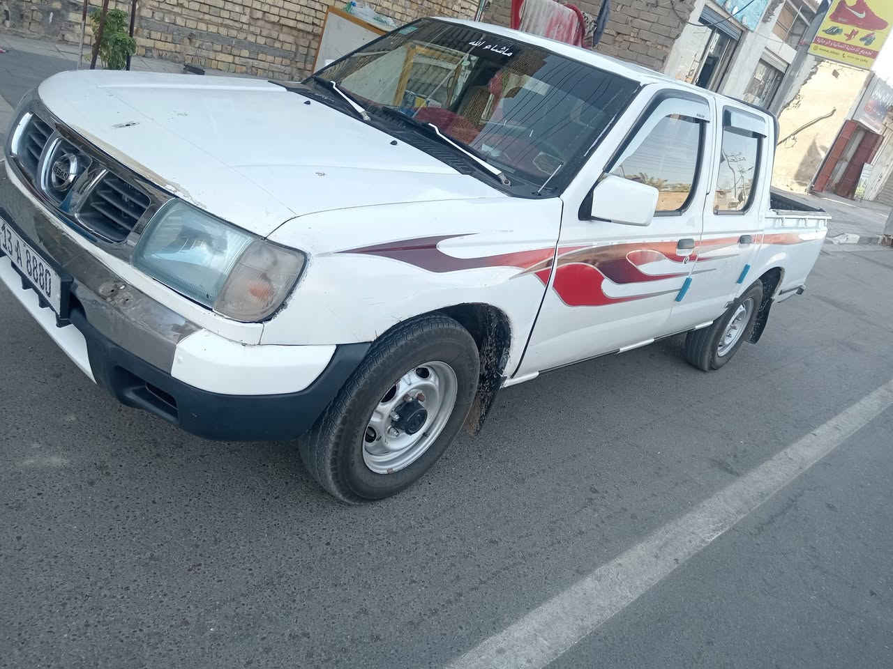 السلام عليكم بيكم نيسان موديل 2001 رقم ميسان انكليزي سنويه لل ٣٠ بسمي مكينه وكير كارتون تبريد ثلج حداديه جديده تخم تاير جديد حداديه جديده شاشه كهربائيات كله شغاله السياره جاهزه من كلشي السعر ٧٠ وبيه مجال مكان السياره البصره قضاء المدينه بني منصور للاستفسار ***********
