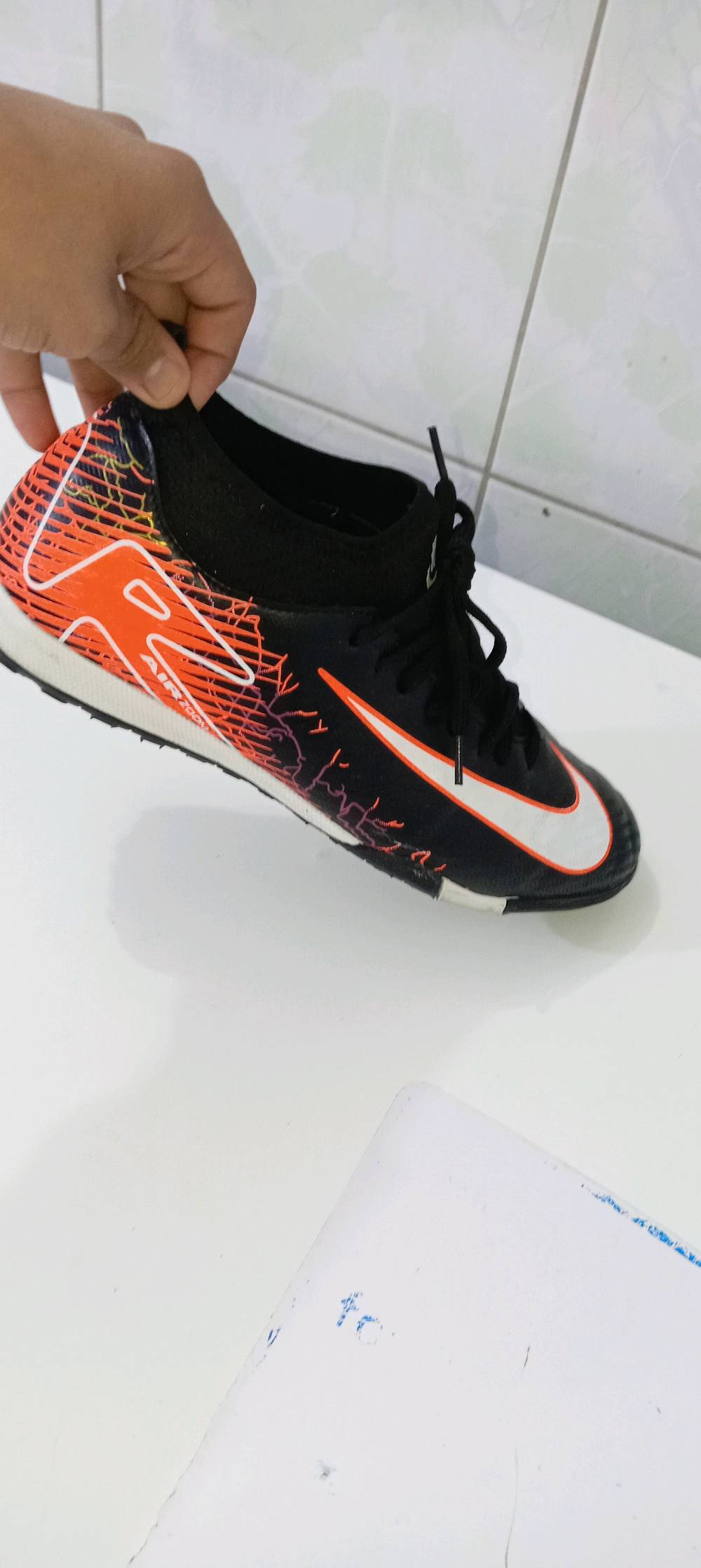 حذاء اير زوم قياس ٤٣ خياط داخلي وخياط خارجي اصدار 2026 ابو جاروب بي مجال المكان ديالى
