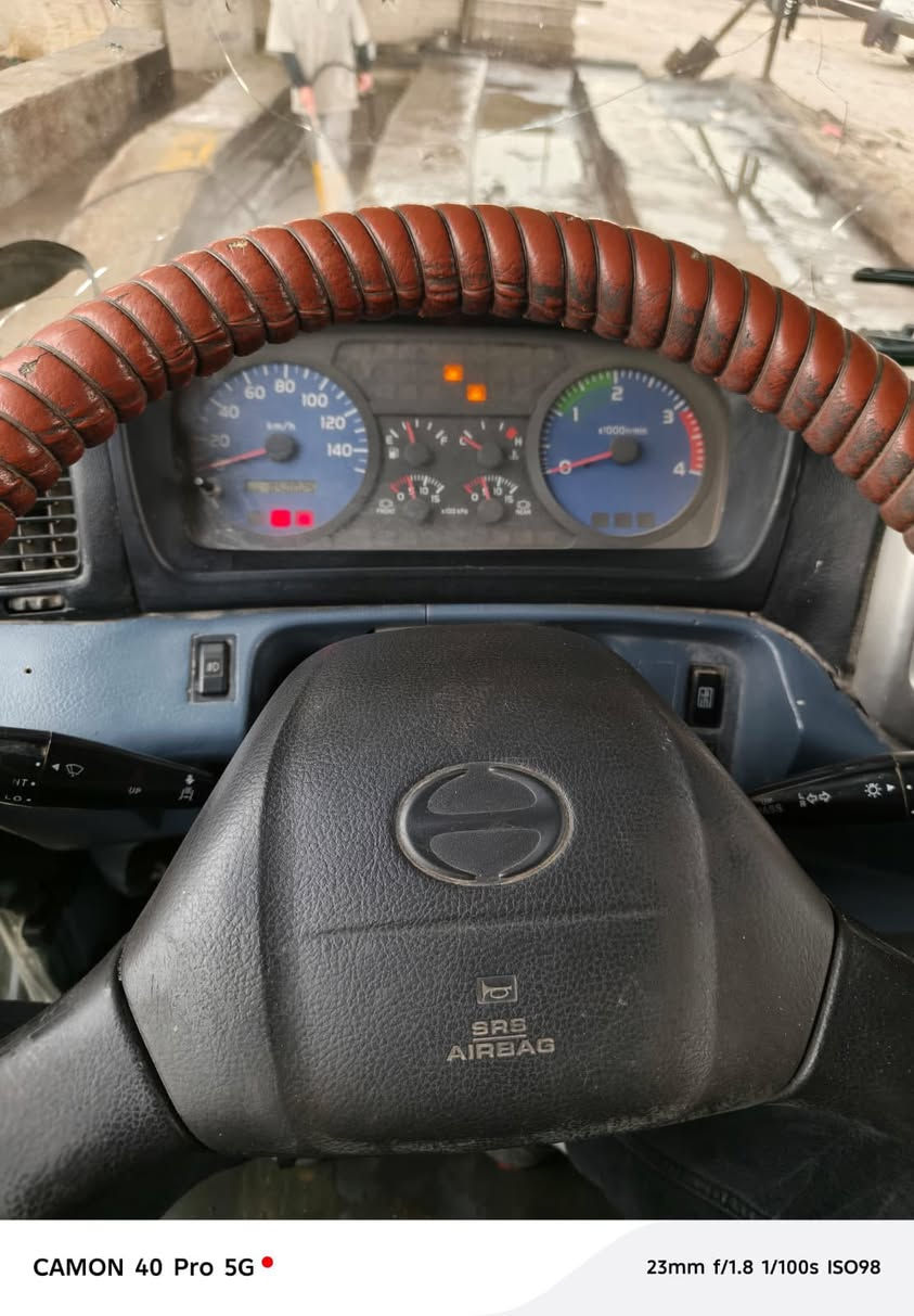 هينو للبيع موديل 2004. معلاية 2014. التفاصيل بالصور رقم بغداد المكان بغداد عويريج السعر 170. 
بيها مجال للاستفسار الاتصال ع رقم ‭0782 536 7670‬
