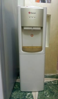 أجهزة بيتية مستعمله • ثلاجة هيتاشي ٤ أبواب • غسالة سامسونج ١٣ كيلو