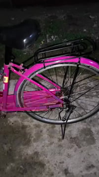 بيسكل للبيع نضيف مال باله حجم 26سعر 75 مكان مدينة الصدر 07721346830