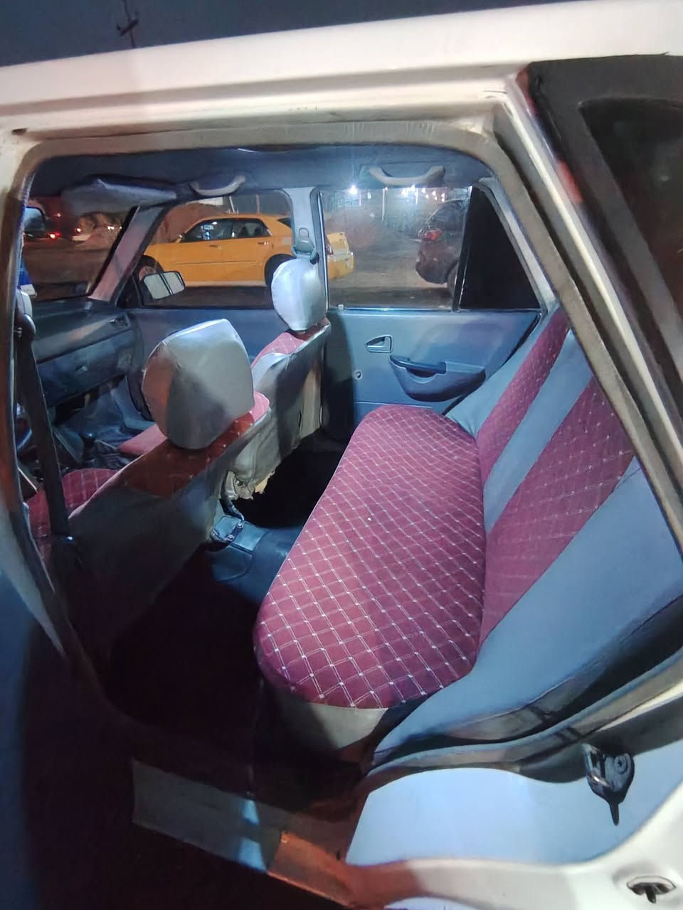 السلام عليكم شباب سايبا 2010 سياره جديده على وضع الشركه بها شاملغ مبدل بلاد اماميطالسياره رقم بغداد باسم الولد سياره جاهزه من كل شيء تخم تاير حداديه تدفئه تبريد سنويه لحد 2030 اي استفسار انتصار الرقم انا مكلف بالنشر رجاء رجاء  بالنشر سعر السياره 45 وبيها مجال سياره جديده بمعنى الكلمه ونظيفه وحلوه***********
