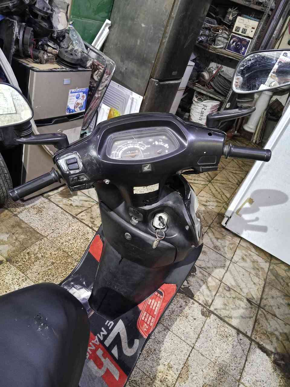 السلام عليكم دراجة سبيسي 100طافية مااشغلت بعد ابيع كوم حديد بغداد مدينة الصدر رقم موبايل ***********
