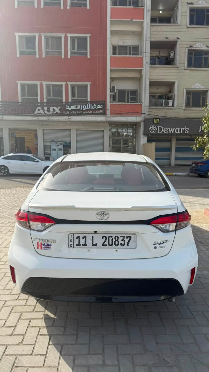 🚗 تويوتا كورولا 2025 هايبرد (Toyota Corolla Hybrid 2025) الشكل الامريكي للبيع
المواصفات والتفاصيل:

 الموديل: 2025 (هايبرد)
 المسافة المقطوعة:27250 كم
 الرقم: بغداد الدولي الجديد (بإسمي وتحويل مباشر)

 الموقع: بغداد - حي الجهاد

🔹 المواصفات والكماليات:

 البصمة: بصمة دخول وخروج + نظام ترحيب
 السقف: فتحة سقف (سلايت)
 الشاشات: دشبول إلكتروني ديجيتال + شاشة وسطية كبيرة + تبريد شاشة
 الإضاءة: كشافات زنون LED
 التكييف: قطعتين تبريد (أمامي وخلفي)
 التحكم والقيادة: تحكمات أزرار ستيرن كاملة + أنظمة قيادة متعددة + نظام القيادة الكهربائي EV
كشن تحكم كهربائي 

أنظمة الأمان والمساعدة:
 رادار أمامي + نظام تحديد وتنبيه الخروج عن المسار
 نظام التوقف الذاتي (مانع الاصطدام)
 مستشعر وقارئ العلامات المرورية
 كاميرا خلفية دوارة
 هاند بريك بصمة (دكمه) + نظام Auto Hold

 بيها دطخه ب جاملغ اليمنه موضحه ب صور قبل التعمير 

💰 السعر: 148 ورقة ($) وبيه مجال قليل للجادين.

📞 للتواصل والاستفسار: ***********

