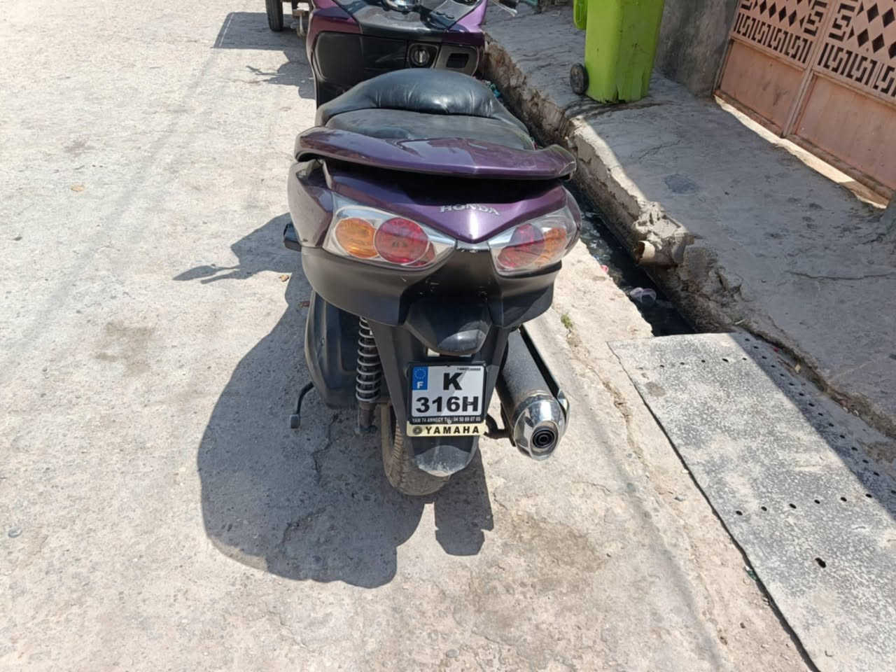 سلام عليكم  هونداي MF فورزه صفر  0/10/S7 رمبه مكفوله كفاله عامه 
7نمر 4تحويلات نظام تدفئه يدات بلاد استان حساس وضع الشركه مكينه ناعمه شلعه ومعدل فول بصمه شغاله كهربايات كلها شغاله وجديده  شاحن موبايل  سماعات بلاد 
دبلات جدد تايرات نضاف خلفي وامامي  السعر 950وبيها مجال والشراي يدلل عليه 
مكان ذي قار قضاء الرفاعي /***********
