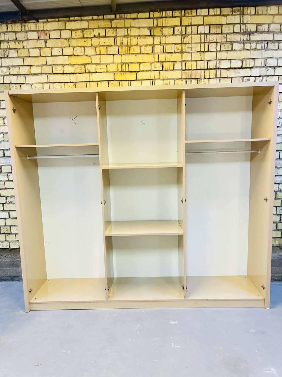 غرفه ترڪي مستخدم 🇹🇷
5قطع 
نضافه 90\💯
نضام ابواب 💢

مع شد🪛 ونقل 🚚  مجاني  داخل بغداد  محافظات بكروه ***********
