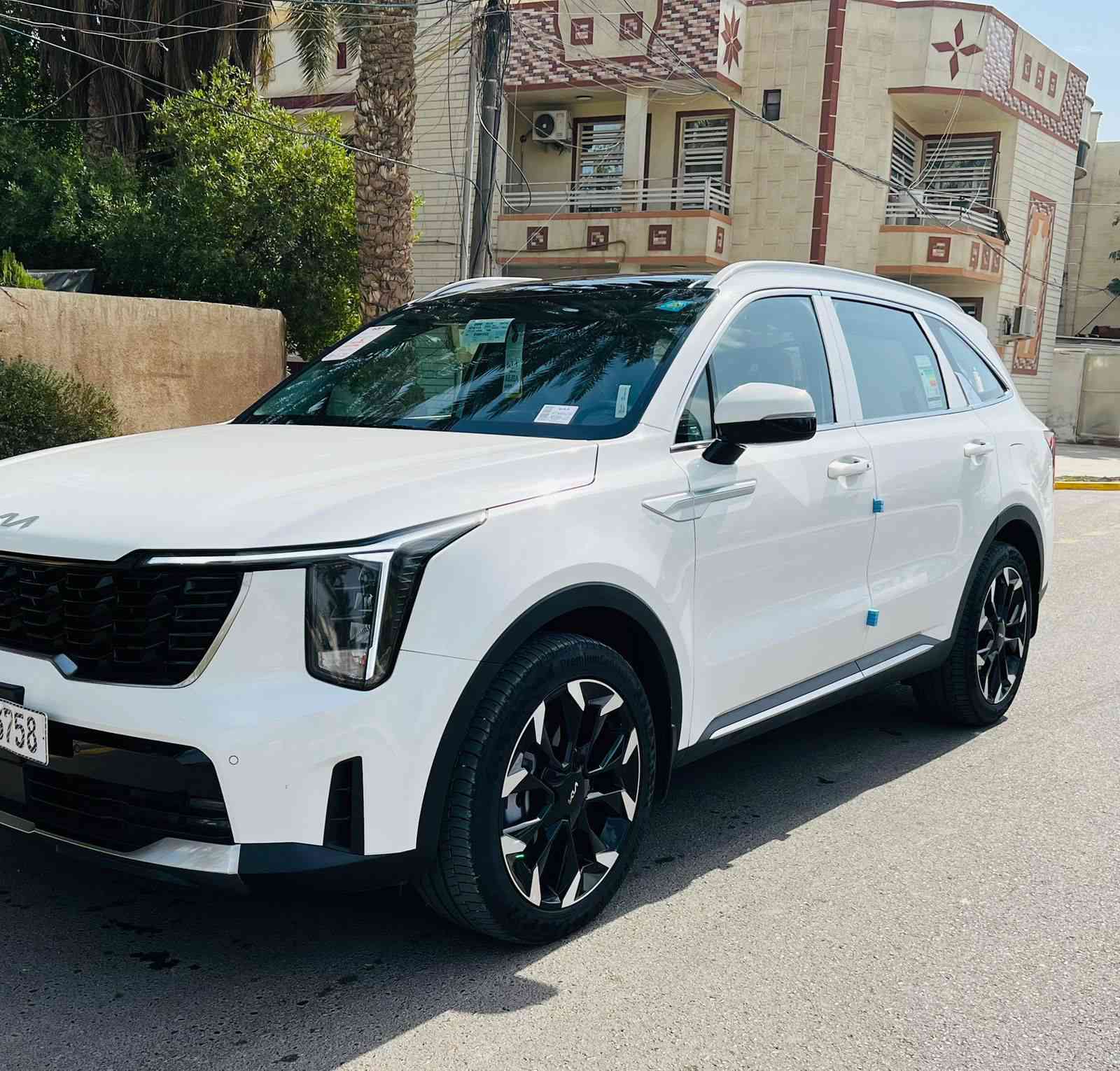 سورنتو2025 وكاله شركه اكدال بيه ضمان
خليجي مكفوله كفاله عامه 
من صبغ او بارد 
مواصفات فول  
بنراما 
اناره محيطيه متعدده الالوان((( ماشيه 15 الف 
لايت زنون عالي ناصي
لايت خلفي امامي LED
 بعده وضع الشركه سياره
محرك 6 سلندر
كير ماوس
كشنات كهربائي
هندبرك دكمه 
وضعيات قياده 
مساعده منحدرات 
جنطه كهرباء
تشغيل عن بعد 
بردات خلفيه
شاشه متصل  
شاحن وايرلس 
كيجات متغير الكتروني وعادي
نقطه عمياء
شاشه لمس متغير التحكم 
ستيرن فول تحكم
7راكب
الاناره الداخليه LED
دخول بصمه ذكي
حساس امامي
حساس خلفي
قبضات الباب الالمنيوم 
مري شفط
حاملات اكواب 
جام 4 AOT
كامره عد 2
شفتات استيرن 
ويل كب حجم 20 
لد امامي خلفي
رقم بغداد بسمي 
مكان سياره بغداد يرموك أو حي جامعه تلفون ***********
