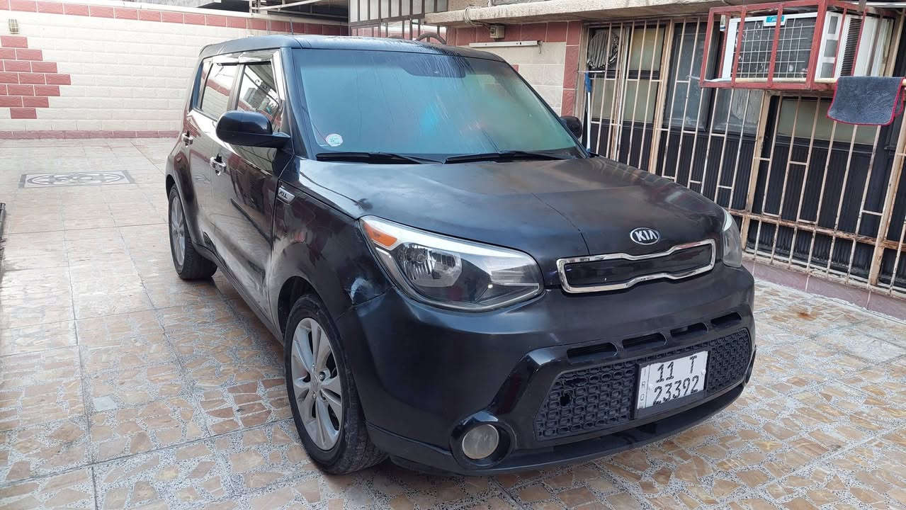 سلام عليكم
كيا سول ٢٠١٦ اسود 

شاشة 

كامره 

محرك ٢٠٠٠ 

حادثهة جاملغ 

البنيد جارد

دعامية اسود خام

مكينة مفتوحه معلين الكازكيت 

رقم بغداد 

بيه باب سايق صبغ
السعر ٩٠

***********
