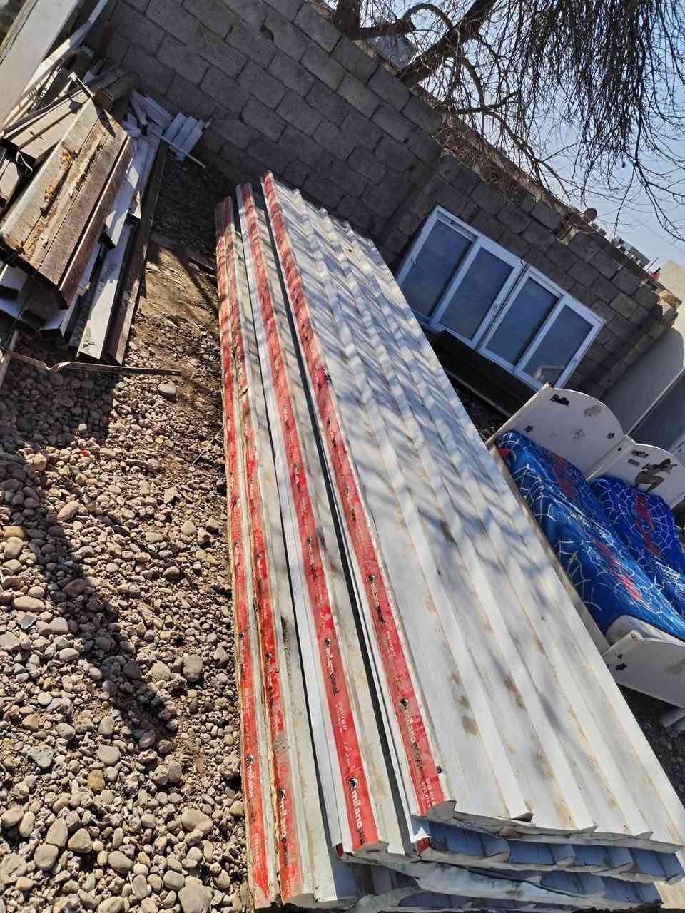 للبيع النظافه فول صندويج تركي متوفر لده معرض لاخوين لاستفسار ***********
