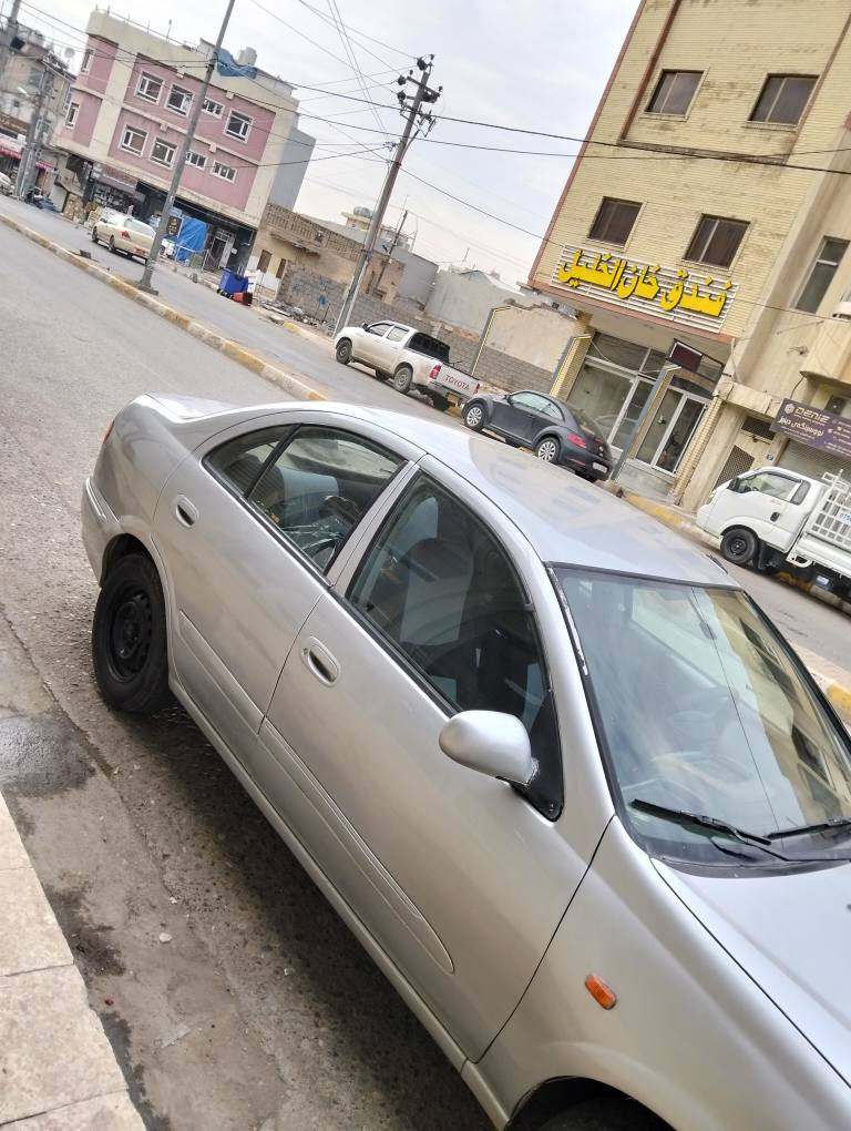 كوردى /عربي
گيرعادى
 سنوى نوى هه زه نوى  گير و مه كينه
تازه بدل كرايه وه كاره بايي به شه رت
سياره 5 ساله له كنه خومه تكسى بو كردمه وه خسوسى    ***********

سنوى هزه جديد كير محرك بشرت جديد بدله و كهربايات بشرت
سيراه 5 سنوات يمى تكسى سويته خسوسى
*********** أربيل, العراق
