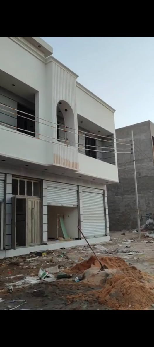 📍للايجار  شقق ومحلات+مشتمل ارضي__ على شارع عشرين/البلديات الضباط الثانية الزراعي 
تحتوي الشقة /غرفة وصالة ومطبخ وحمام 
عدد المحلات 2 
عدد الشقق 2
+مشتمل ارضي
***********/واتساب
