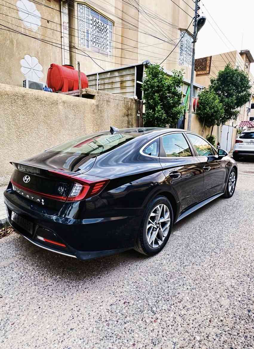السلا معليكم سوناته 2023 رقم بصره حره بسمنه   سياره كلش جديده وارد امريكي بيه قطعتين صبغ بدون ايرباك بدون دواخل  ماشيه 59  محرك 2500 تنفيس طبيعي مكاني بصره  رقم *********** مراوس عادي اقل من سعر سعر 150 بيه مجال قليل
