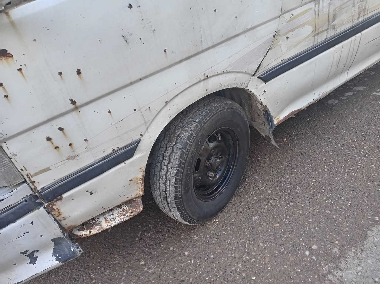 السلام عليكم كريت ويل موديل ٩ محرك كير مكفولت تيرات امامي جديد الخلفي نص عمر السعر 10 ابيع كوم حديد بدون تحويل العنوان ديالئ بلدروز ***********
