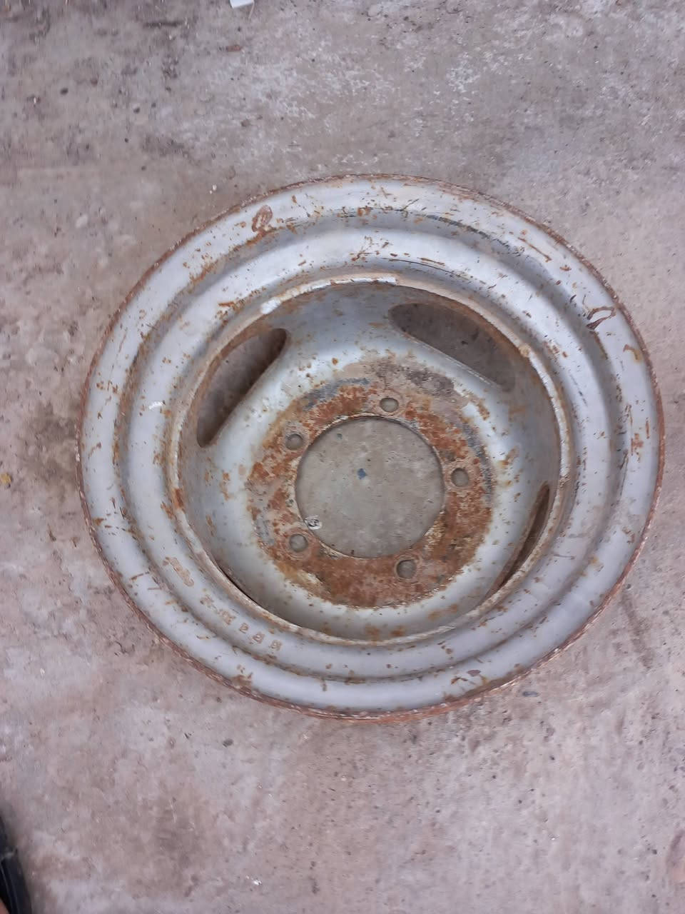 ويل كيا حمل لخلفي كلش نضيف سعر 30الف مكاني ديالى خان بني سعد ***********
