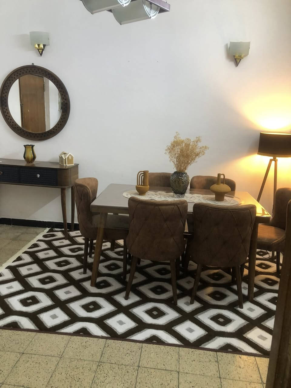 ميز طعام جديد للبيع مكان الإسكان


**إذا كنت صاحب هذا الإعلان وتريد حذفه لأي سبب، رجاءا أرسل رسالة إلى الدعم الفني**