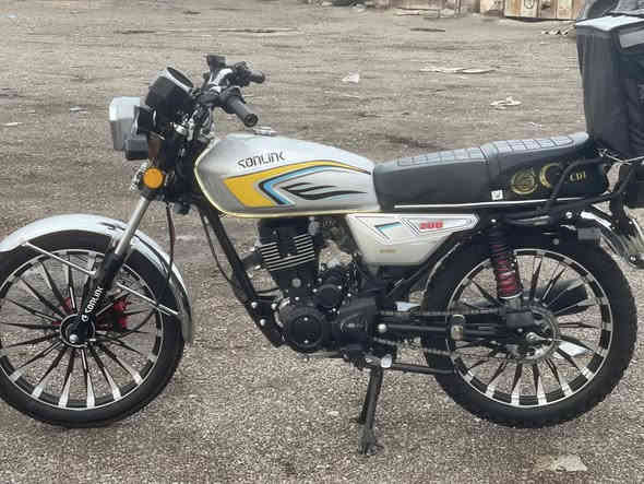 سلام عليكم دراجه للبيع موديل 2024شرط النضافه. محرك ما مفتوح.  شرط  شلعه او معدل شرط  دراجه تخبل   مكاني تكريت. عوينات  السعر 725بيه مجال ***********
