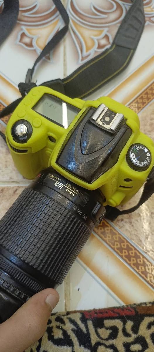 السلام عليكم كامرة نيكون D90 للبيع كاملة وشغالة نقصها رام السعر 350 بيها مجال ***********
