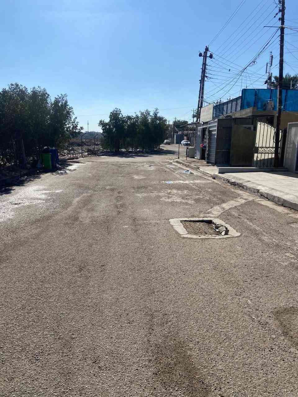 السلام عليكم بيت للبيع ١٥٠ متر في حي الجهاد منطقه الظباط شارع ١٥ مقابيل بيت تشجير واجهه ٦ ونزال ٢٥ 
يحتوي البيت على ٤ غرف نوم وصاله ومطبخ وخدمات عدد ٤ 
علما ان الارضيه مرمر والشبابيك ألمنيوم 
علما ان البناء منفصل غير مشترك 
بناء البيت ٢٠٢٤ 
علما توفر بيت واحد فقط 🤗
للاستفسار اتصل على هذه الارقام 

***********
ابو مرام 🥰
