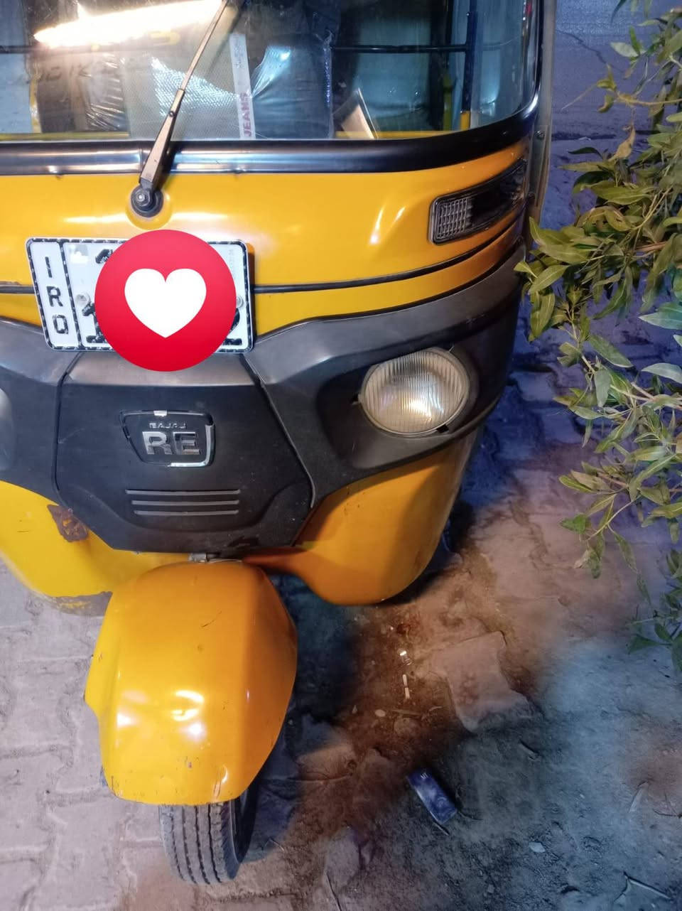 موديل ٢٠ شهر ١٢
رقم انكليزي
تحويل شوكت ما يعجبك
السعر 6 ونص و بيها مجال

***********
