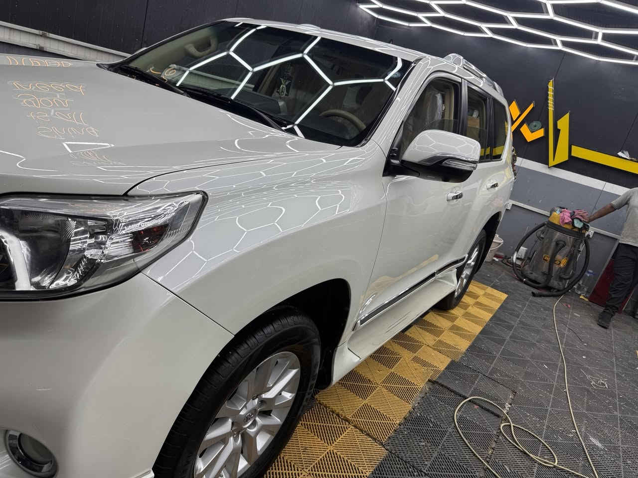 السلام عليكم 
برادو 2017
مكفوله كفاله عامه 
العنوان بغداد 
السعر 355
رقم الهاتف ***********
***********
